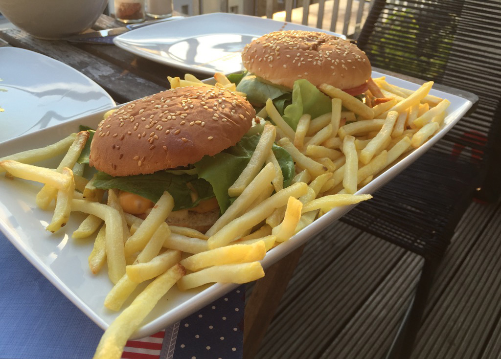 Classic cheeseburgers with fries